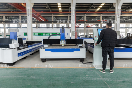 ЛАЗЕРНЫЙ СТАНОК ДЛЯ РЕЗКИ МЕТАЛЛА ST-6020R (6000*2000мм) 3kWt RAYCUS - st-e.info - Кольчугино